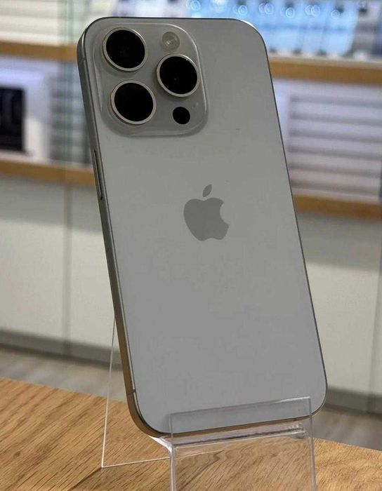 iPhone 15 Pro 512  ГБ, eSIM