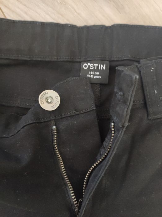 Брюки черные Ostin для мальчика,р.146