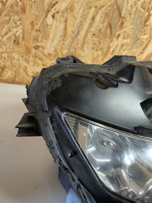 Lampa przednia przód Suzuki gsxr k4-k5 600 i 750