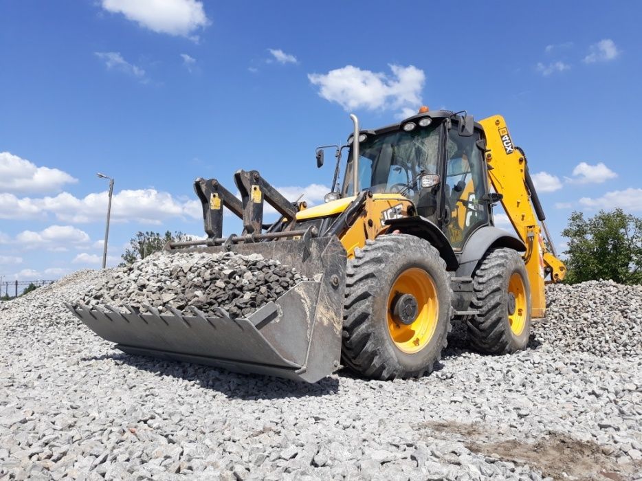 Usługi Prace ziemne Rozbiórki młot  koparką koparko-ładowarka 4CX kop