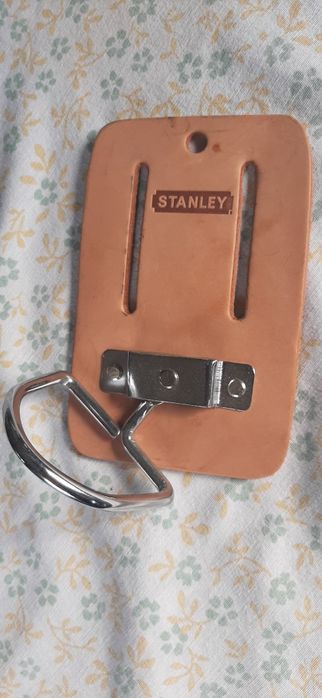 Uchwyt wieszak do młotka