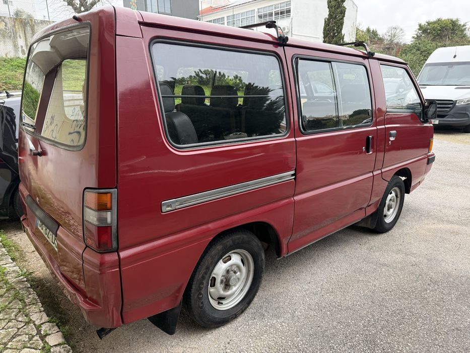 Mitsubishi L300 9 lugares
