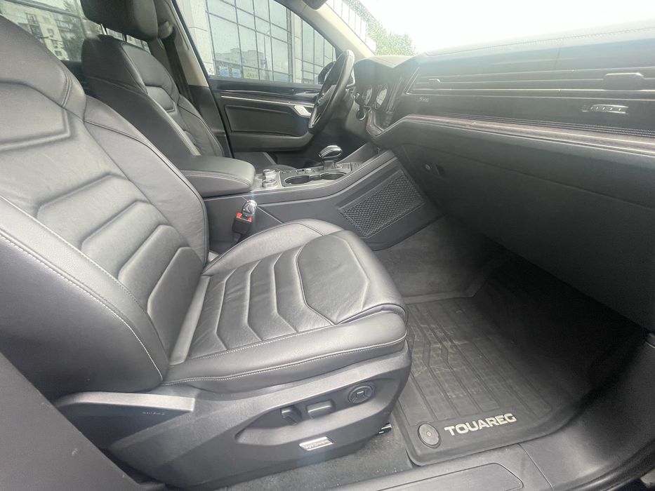 Продам VW Touareg 2021
