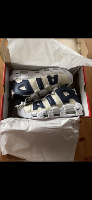 WMNS nike air more uptempo
