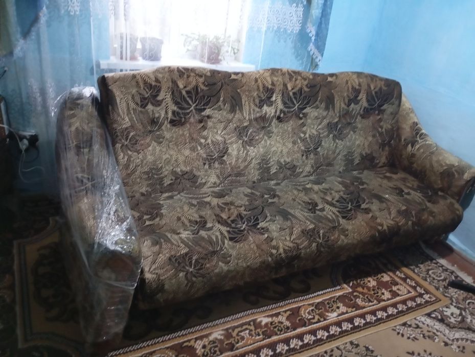 Диван 120/220 само вивіз