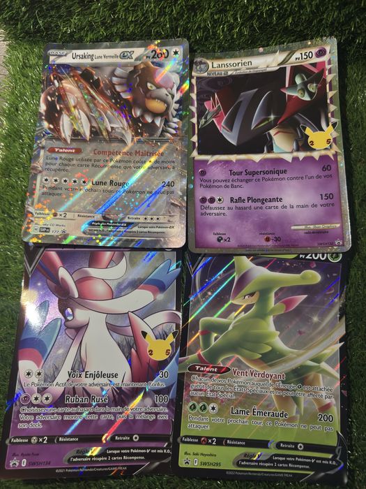 Lote de Cartas Pokémon TCG + Cartas Holo/Promo + Acessórios