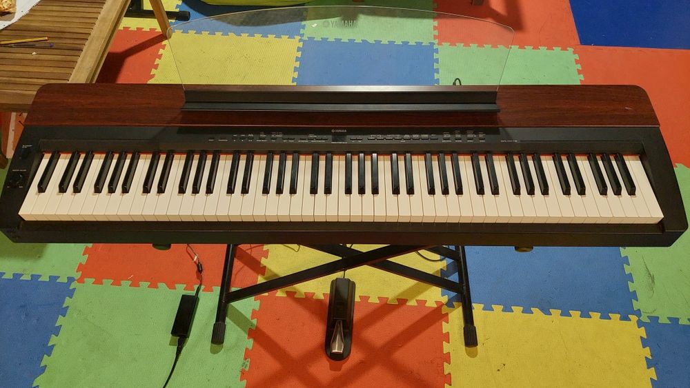 Piano Yamaha P-155