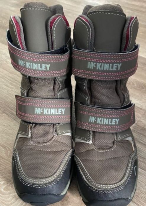 Продам демисезонные ботинки на девочку бренд McKinley p.37