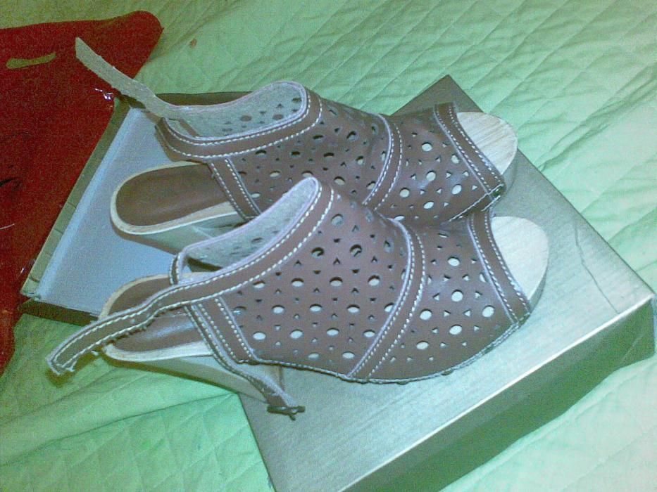 sandalias imitação de pele, tam 41/42