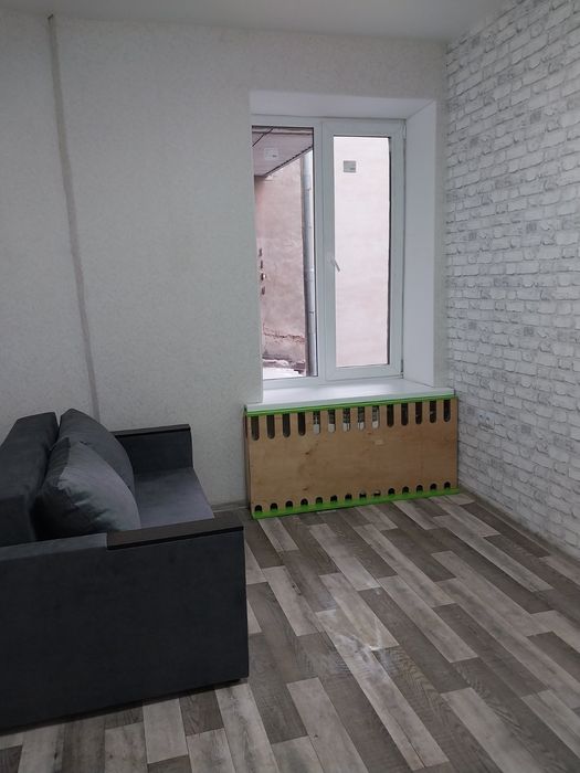 Сдам гостинку метро Университет