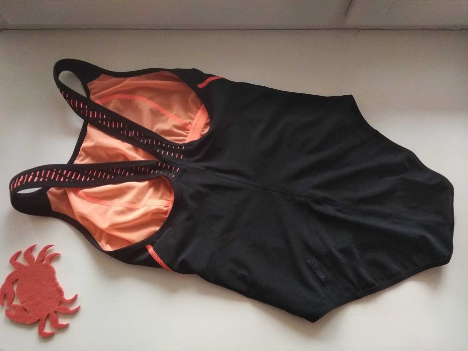 38-40р. сплошной купальник с утяжкой Speedo fit pro