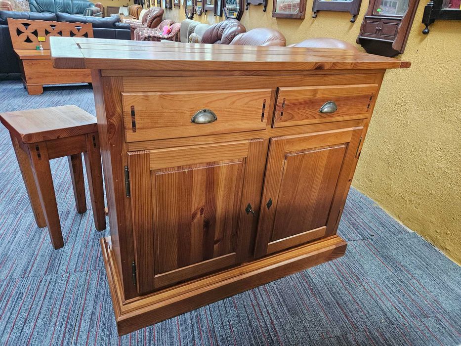 Bar em madeira maciça - Bom estado geral