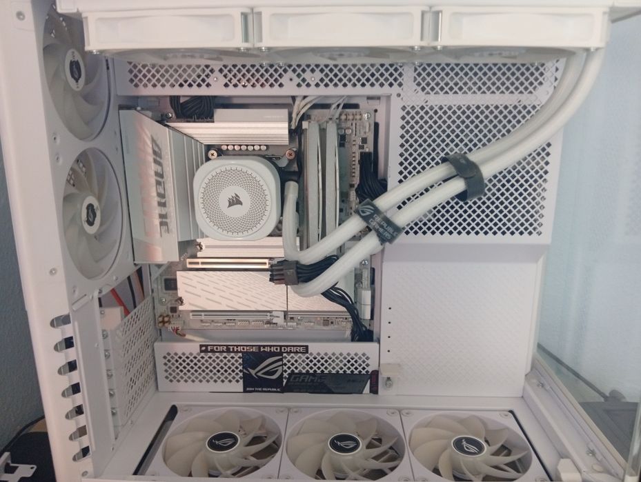 PC gamer ultra 7 270 k plus