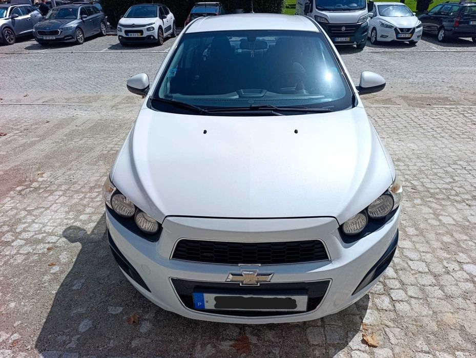 Chevrolet AVEO 1.3 Diesel 2013 com LCD screen foto 3