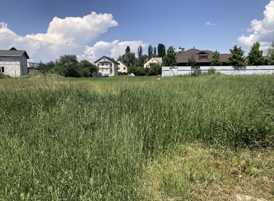 Продаж ділянки 15 с Погреби елітний район - Більше