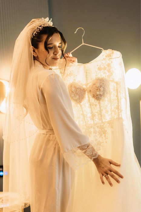 Продам дуже гарну весільну сукню