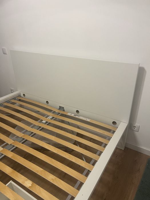 Cama IKEA Malm com Estrados Luroy