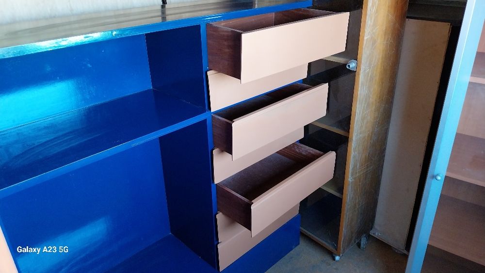 Móveis/ portas de madeira