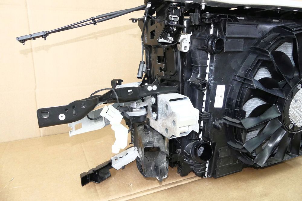 bmw g30/g31 lci 530d pas przedni chłodnice radar acc komplet
