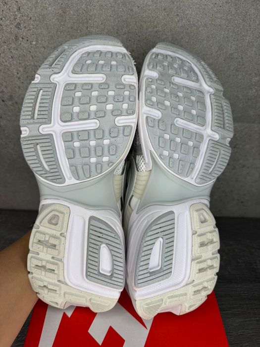 Продам кроссовки бренда Nike