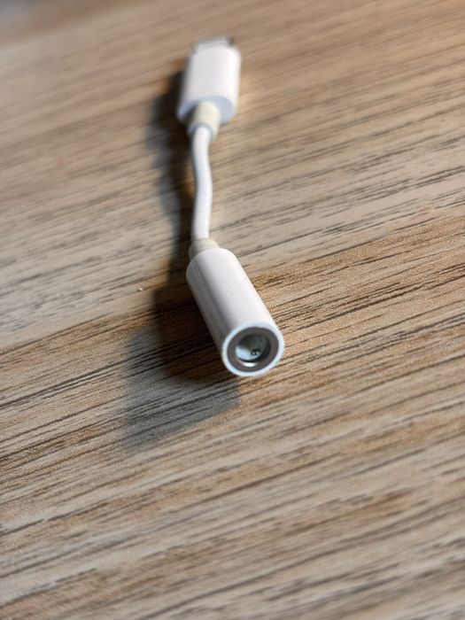 Adaptador Original Apple Lightning para Jack 3,5 mm
