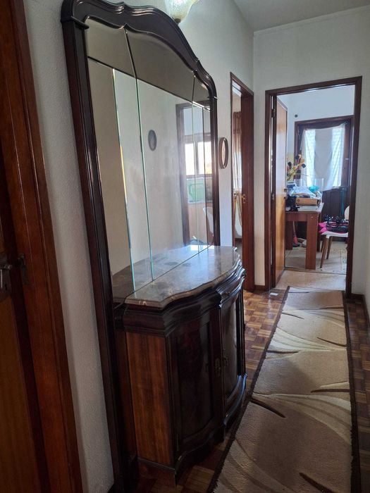 Móvel decorativo camiseiro e sapateira para hall de entrada