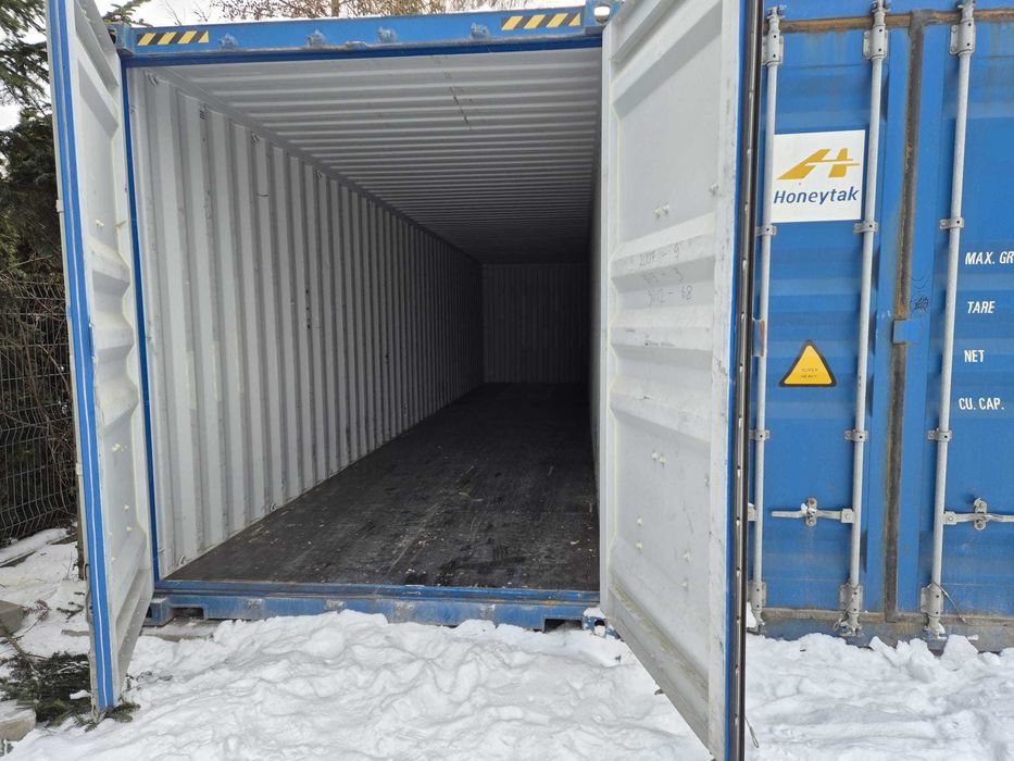 Magazyny kontenerowe samoobsługowe self storage schowek Warszawa Targó