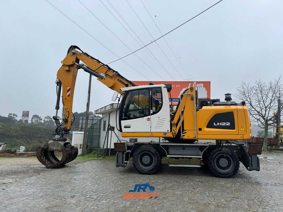 Liebherr LH22 - Giratória/Escavadora de Rodas