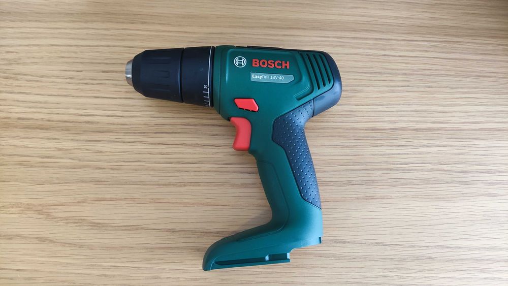 berbequim bosch EasyDrill 18V-40, nova em caixa, garantia