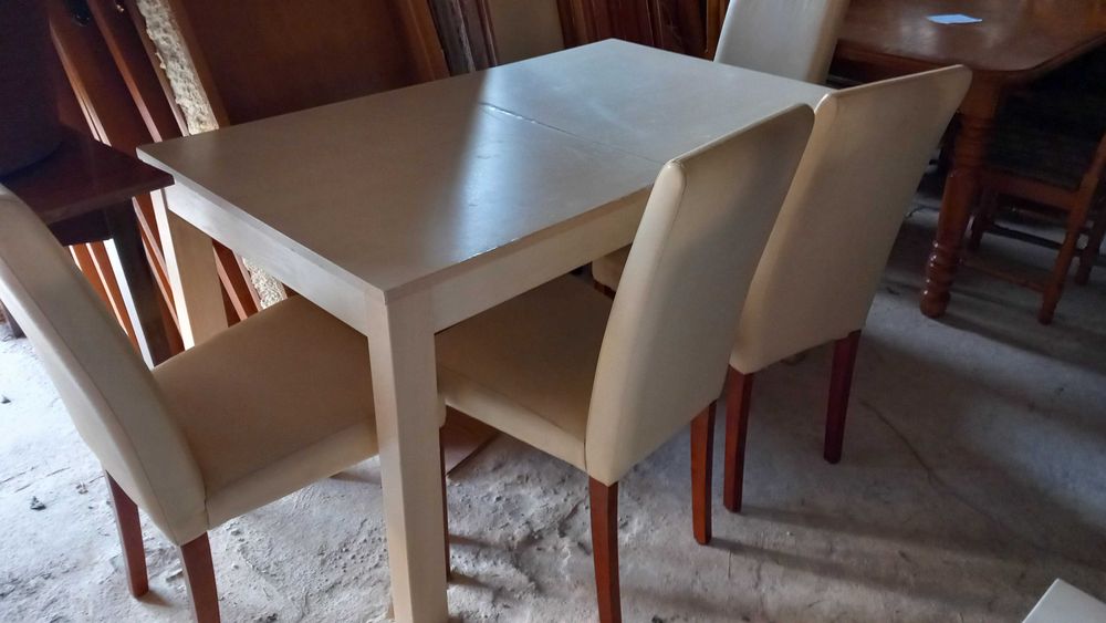 stół rozkładany-duży drewniany.