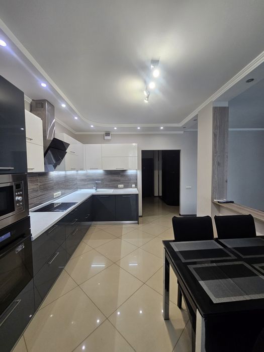 Оренда просторої квартири 86 м²  ЖК «Комфорт Таун» | вул. Регенераторна, 4, корп. 1