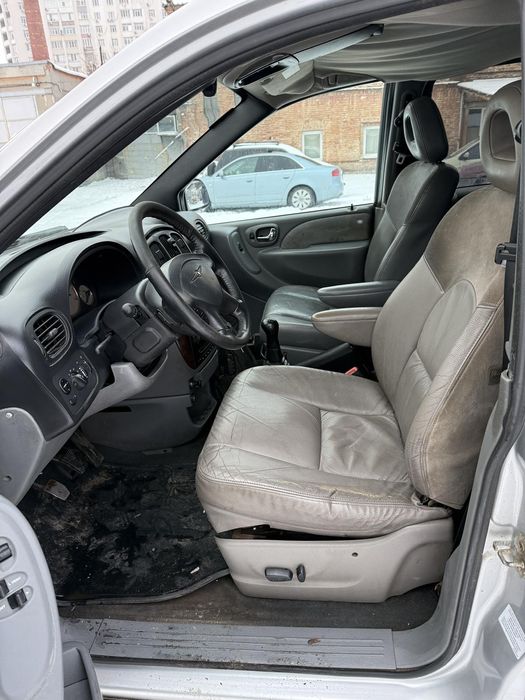 Мінівен Chrysler Grand Voyager 2003рік 2,5дизель