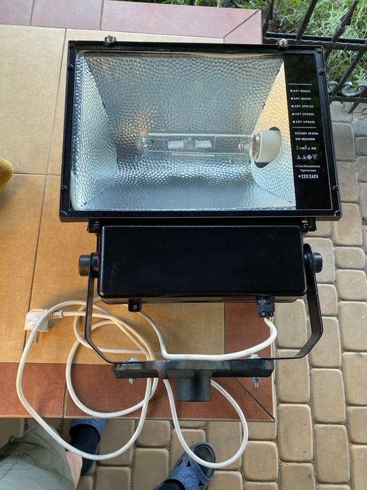 Naświetlacz 250W. Nowy.