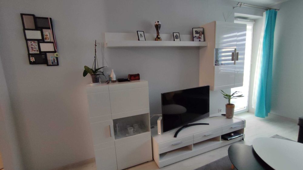 2 pokoje na wynajem 38 m² ; miejsce postojowe w cenie, ul. Kryształowa - Widok 4