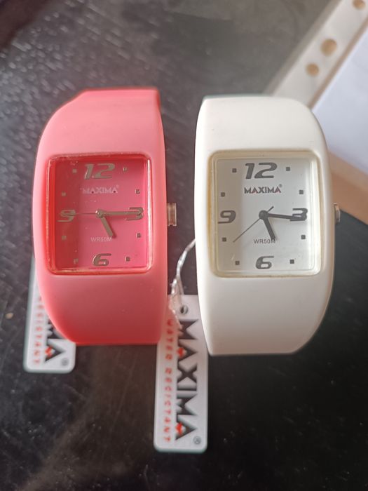 Relógios máxima wr 50 metros novos ainda com etiqueta