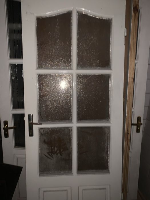 Продам двері деревʼяні, бувші у вжитку