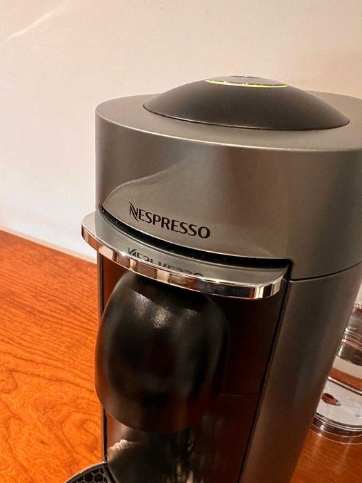 Nespresso VertuoPlus Deluxe Titan