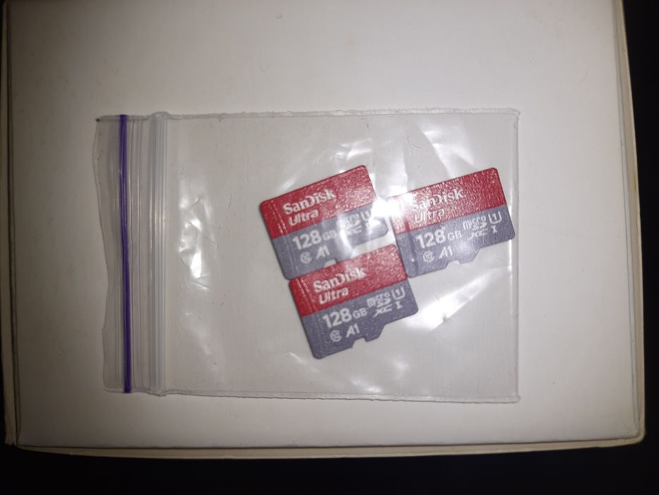 Карта пам'яті SanDisk 128GB microSD (FAKE)