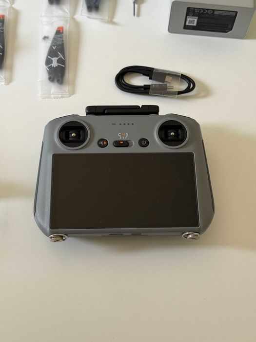 Drone DJI Mini 4 PRO Fly More Combo + Filtros Freewell