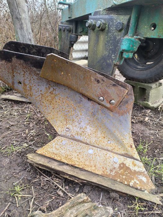 Продам плуг плн 2-35