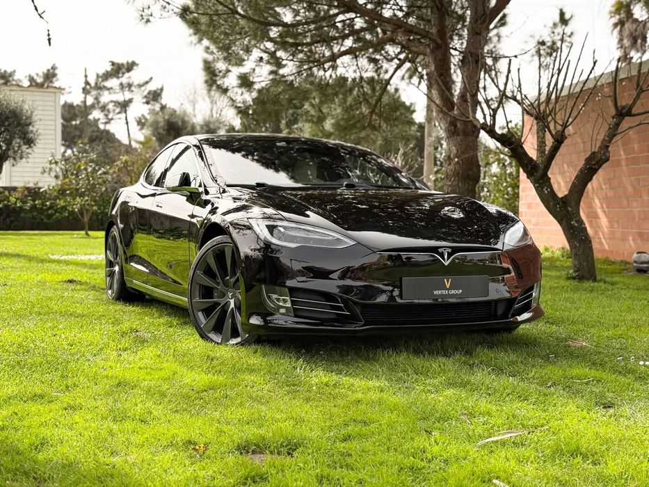 Tesla Model S Long Range