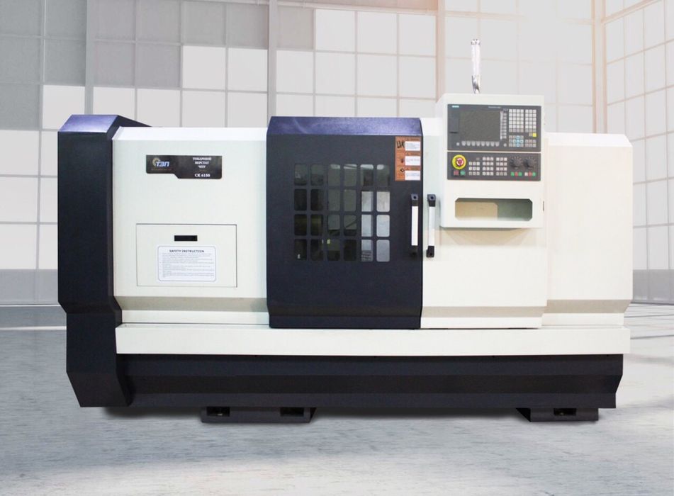 Станок токарний з ЧПК