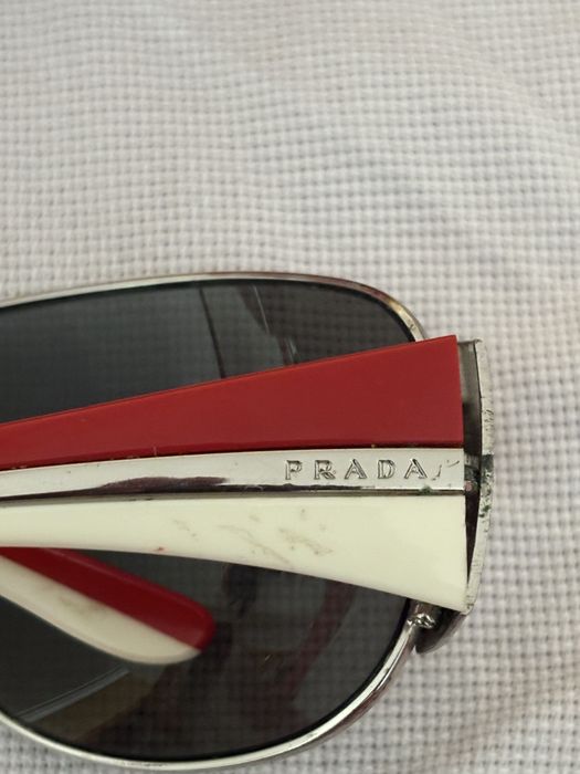 Oculos PRADA como novos - lindos