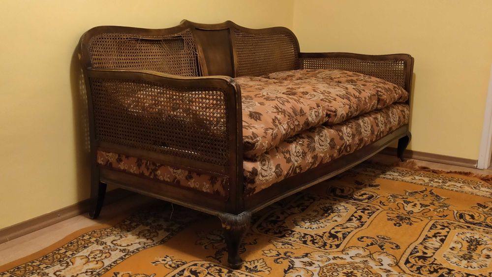 Sofa i dwa fotele