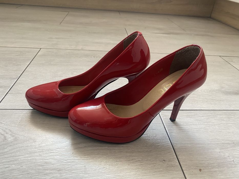 Buty na obcasie