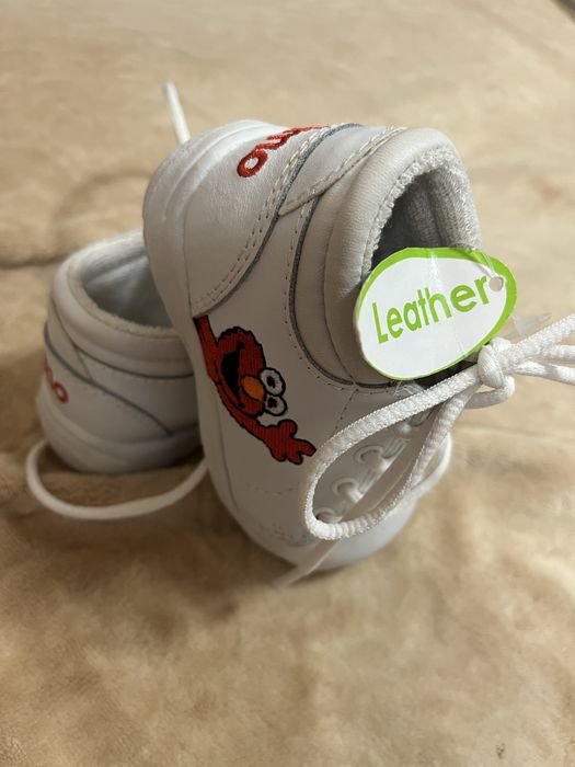 Кросівки шкіряні