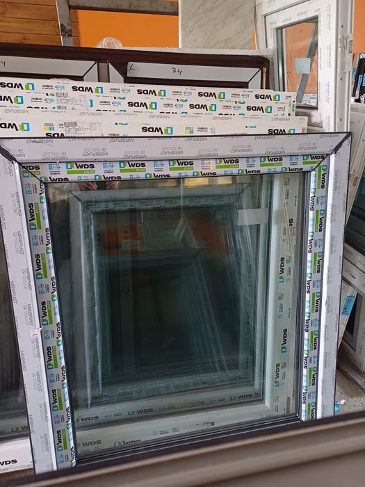 Okno 100x110 antracyt /złoty dąb /białe trzyszybowe