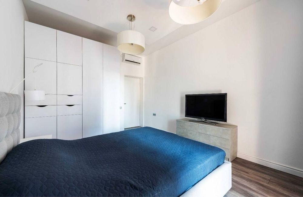 Продаж 2-кімнатна квартира на вул. Басейній, 17 | м. Палац Спорту