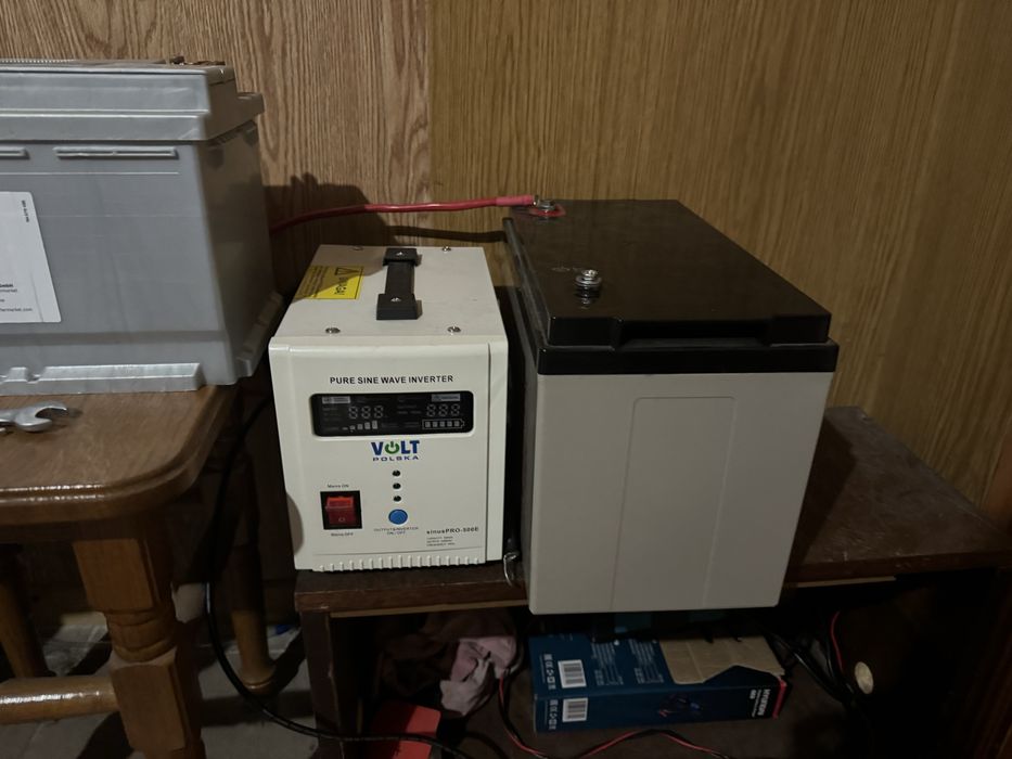 Продам інвертор Volt Polska sinusPRO-500E + акумулятор (комплект)