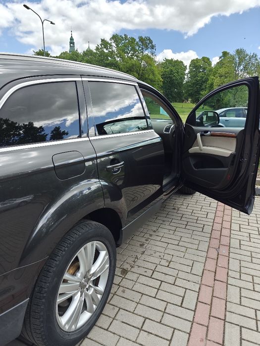 Sprzedam Audi Q7 3.0 tdi  245km